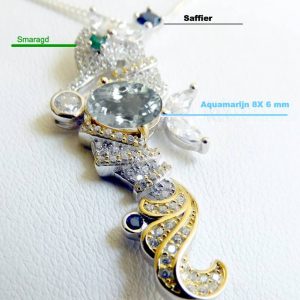 Zilveren zeepaardje met edelstenen en collier