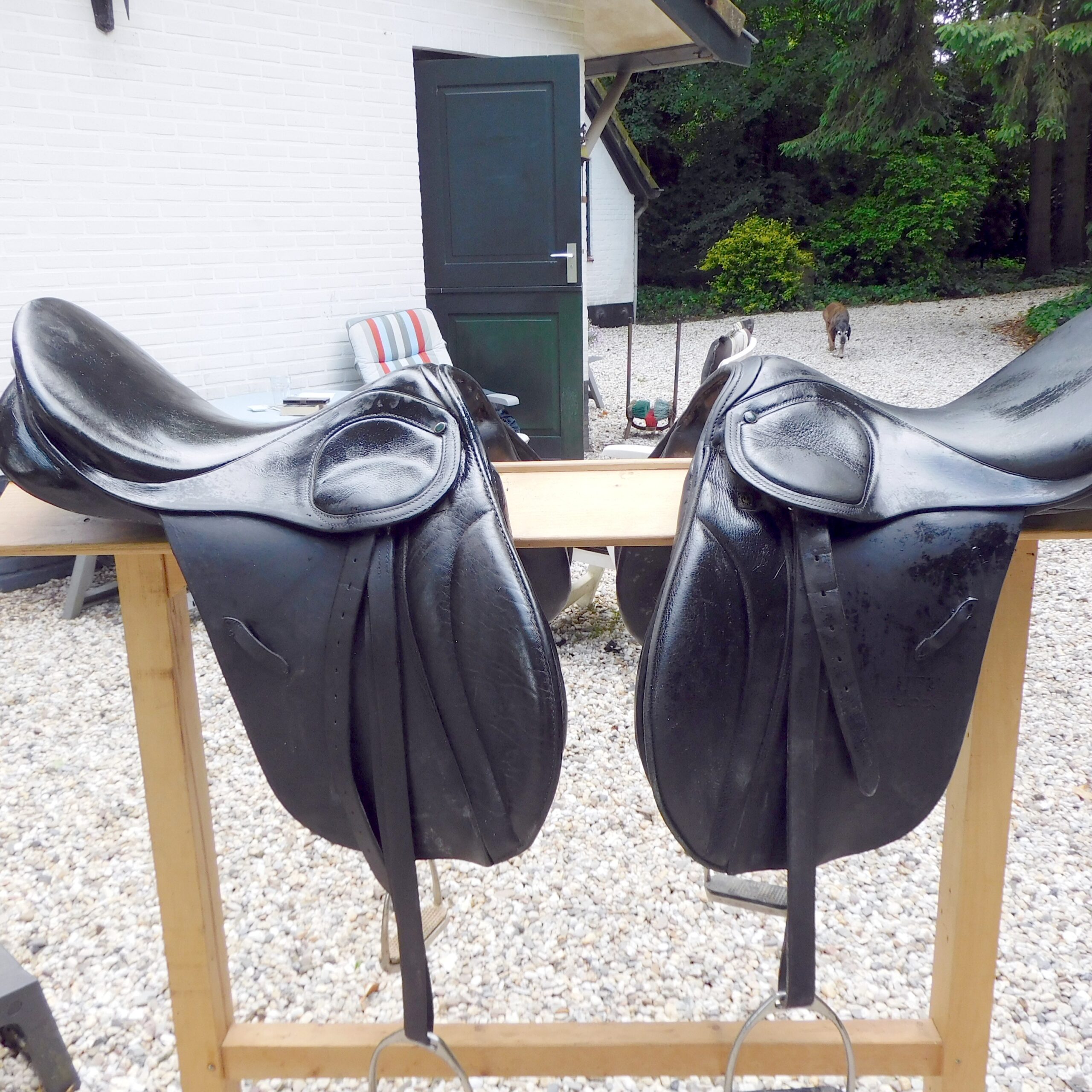2 veelzijdigheids zadels van Stubben, maten 17 en 18 inch - Afbeelding 4