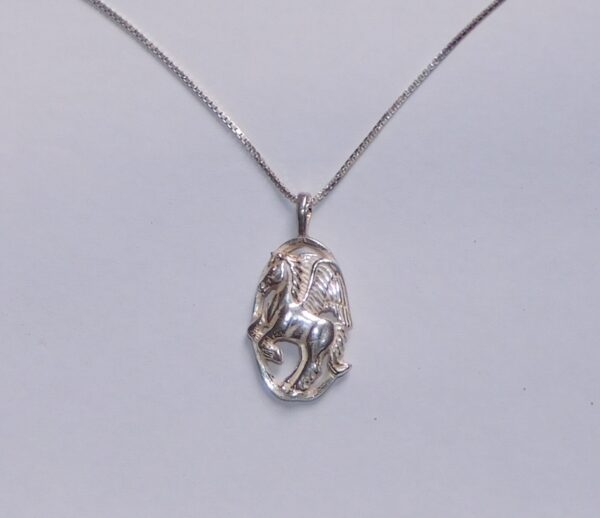 Pegasus Hanger – Het Gevleugelde Paard – 925 Sterling Zilver – maat 30 x 16 mm - Zilver collier van 45 cm - Afbeelding 2
