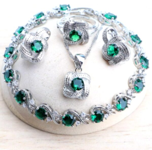 Hetty'S - Schitterende sieraden set - zilverplated -  in 3 Kleuren - Blauwe - Roze - Groene en witte Zirconia's - Armband - Oorbellen - Hanger + collier - Ring - Afbeelding 15
